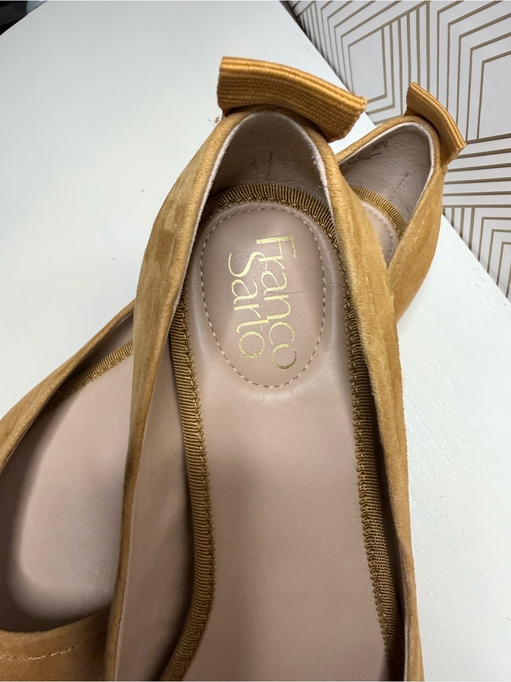 Franco Sarto Square Toe Ballet Flats Suede Gold Heels Camel Size 9 - Picture 6 of 7